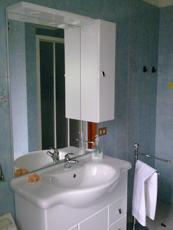 Villa Casa Dei Ciliegi CastellʼAlfero Habitación foto